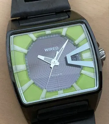 SEIKO WIRED 솔라 손목시계 블랙/그린 작동품