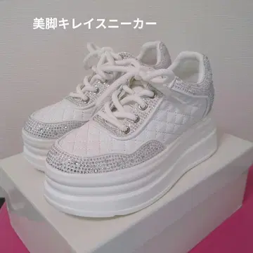 비진린카 스타일업 퀼팅 디자인 비쥬 스니커즈 23cm