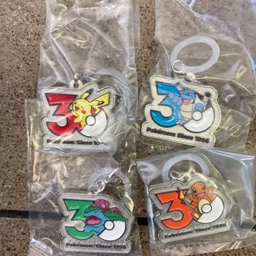 포켓몬 30주년 메탈 참 마스코트 리자몽 이상해꽃 거북왕 피카츄
