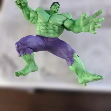 헐크 피규어 점프 포즈 약 15cm