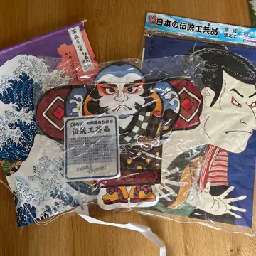 전통적인 우키요에 디자인 연 장식용 아이템