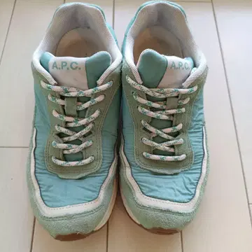 A.P.C. 스니커즈
