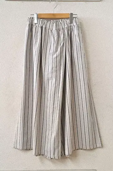 SUNVALLEY 랩 스타일 가우초 팬츠 스트라이프