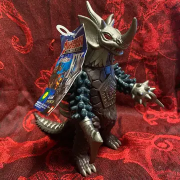 다크니스파이브 울트라맨 괴수 소프트 비닐 타이런트 적안