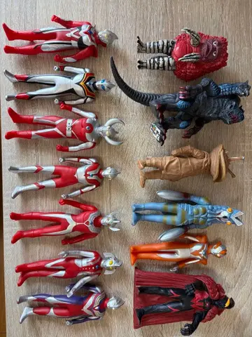 울트라맨, 괴수 피규어