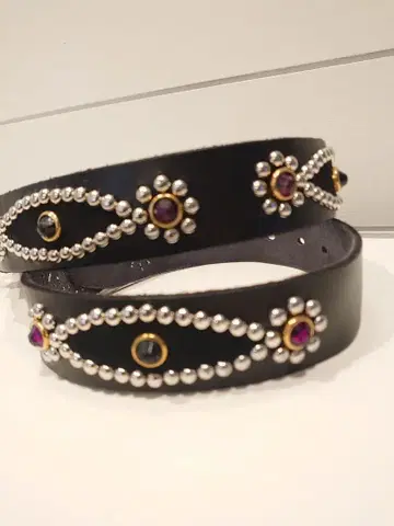 스터드 벨트 로카빌리 핫로드 천연 가죽 HTC 및 모던 파이리츠 팬에게