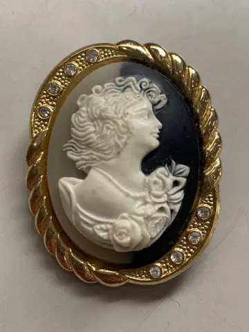 쉘 카메오 펜던트 탑 골드 스톤 홀마크