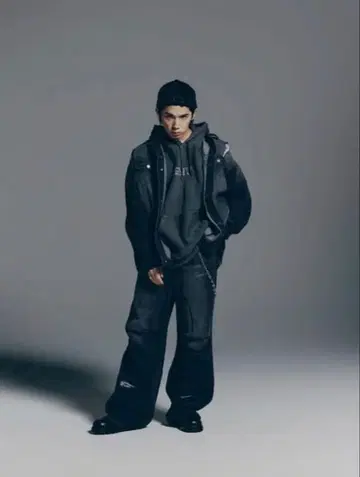 RULE THE FATE DENIM JACKET BLACK size 2