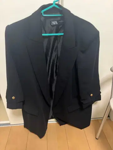ZARA 롤업 슬림 블레이저 새상품급