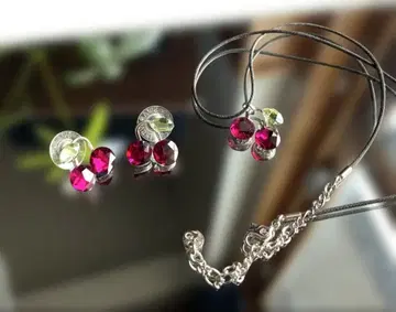 스와로브스키 목걸이 & 귀걸이 *체리* 빈티지