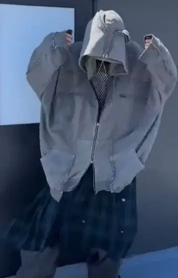 NOT CONVENTIONAL 체크 무늬 스커트 F