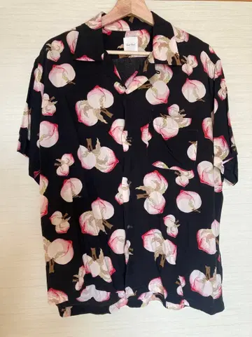 칼 헬무트 알로하 셔츠 복숭아 패턴 블랙