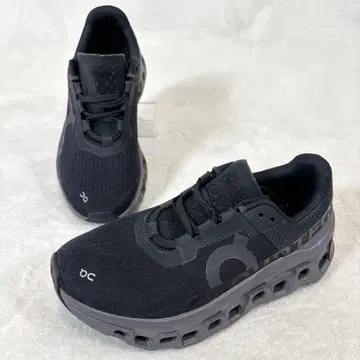 [ 컨디션 최상 ] 인기 모델 On 클라우드 몬스터 23cm 블랙