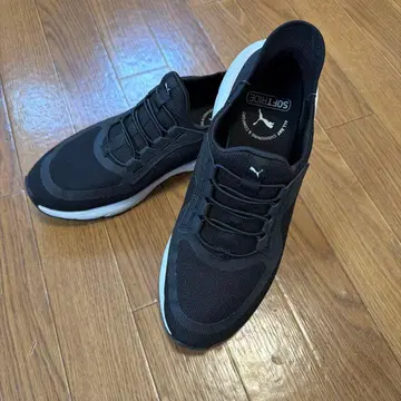 Puma SOFTRIDE 블랙 스니커즈