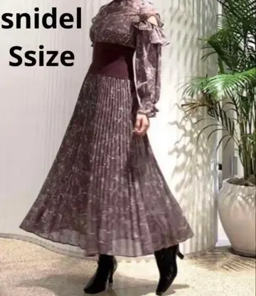 [ 익일 배송 ] snidel 오프숄더 플리츠 플레어 롱 원피스 모카 S