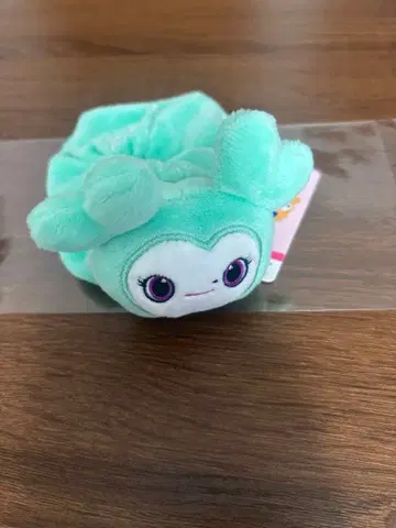 TWICE LOVELYS 삐요큥 스크런치 미나