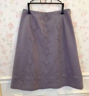 시빌라 연보라 미디 스커트