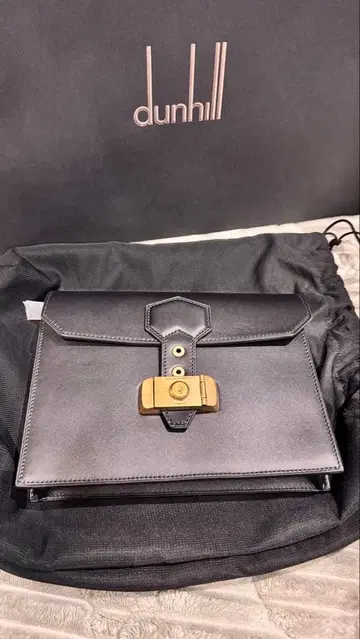 새상품급 dunhill 블랙 듀크 포쉐트 클러치백