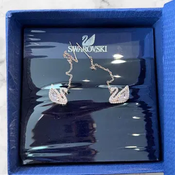 미사용 SWAROVSKI 스완 모티브 귀걸이 박스 포함 고급 고급스러움