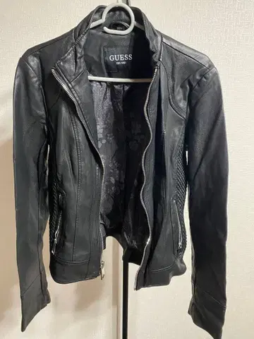 GUESS 블랙 가죽 라이더 자켓