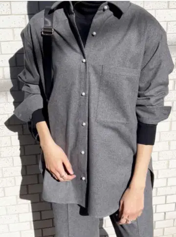 Spick and Span 스픽 앤 스팬 펄 오버 셔츠