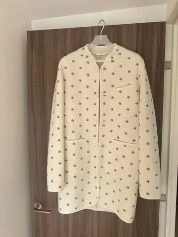 리아 Walker Coat Flowers WHITE RIER