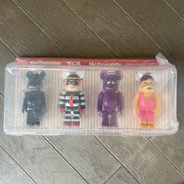 맥도날드 베어브릭 고질라 세트