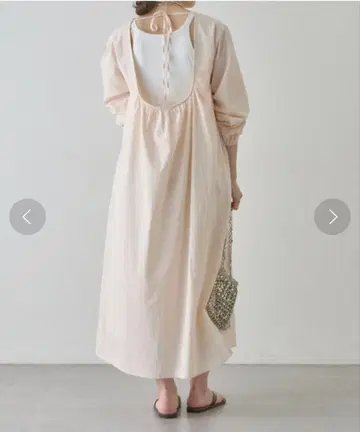 SHENERY 백산 볼륨 개더 드레스