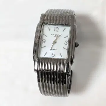 STUDIO 여성용 빈티지 쿼츠 뱅글 쉘 다이얼 손목시계