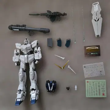 MG 1/100 RX-0 유니콘 건담 조립 완료