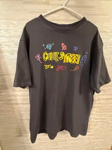 CUTIE STREET 티셔츠
