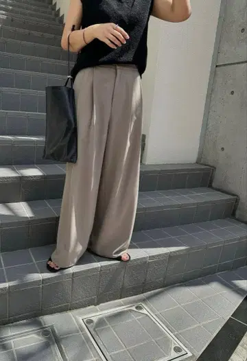 Na.e 엠마 와이드 슬랙스 그레이지 S 사이즈 슬랙스