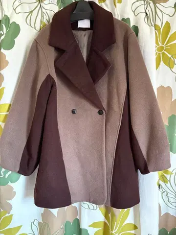 HARE 바이컬러 코트