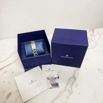 [ 레어 ] Swarovski 스와로브스키 손목시계 COCKTAIL 실버