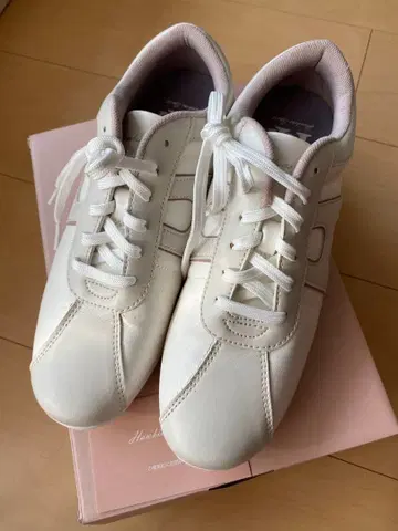 호킨스 스포츠 스니커즈 23.5cm 아이보리색