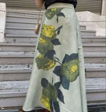 AMERI ELLIE 비대칭 플리츠 스커트 꽃무늬