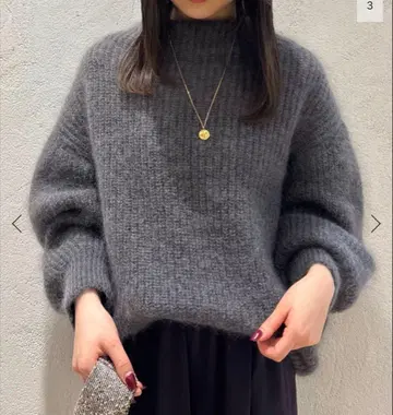 이에나 키드모헤어 믹스 편직 풀오버