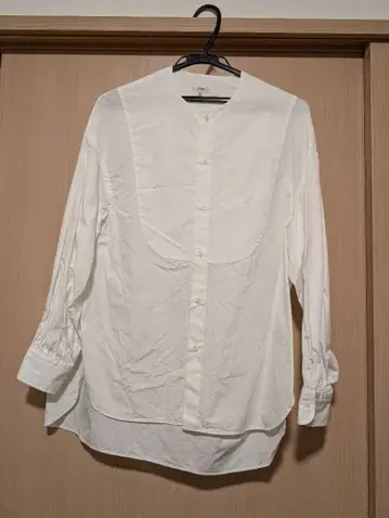 &cye 화이트 긴팔 셔츠 38