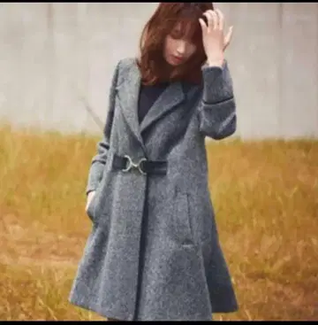 Rirandture 밑단 플레어 A라인 코트