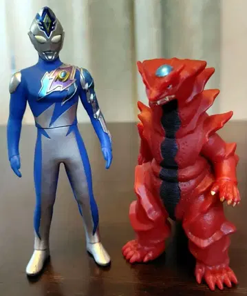 울트라맨과 괴수 피규어 세트