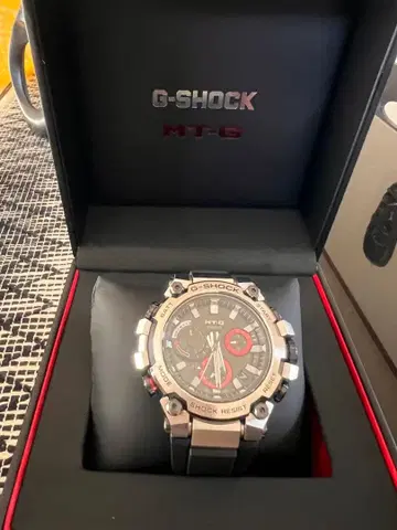 G-SHOCK MT-G 실버/블랙 B3000