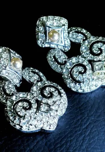 SWAROVSKI 스와로브스키 귀찌 펄