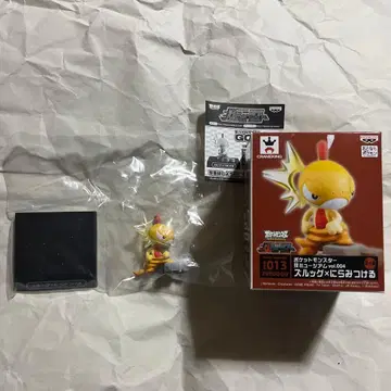 주리비얀 째려보기