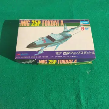 크라운 1/144 MiG 25P 폭스뱃 A 미개봉 미그25