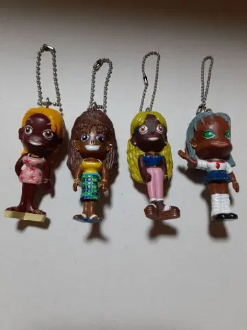 갱글로 갸루 미니 피규어 키링 4개 세트