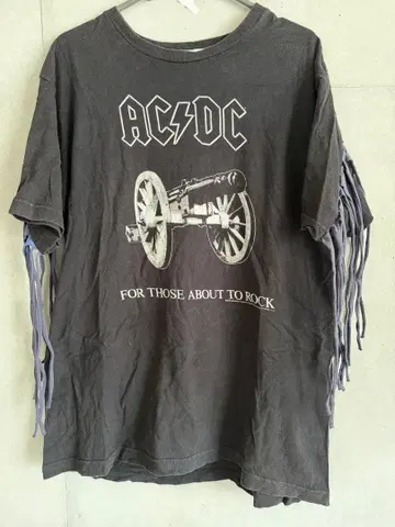 [ DISCOVERED ] 프린지 T셔츠 다크 그레이