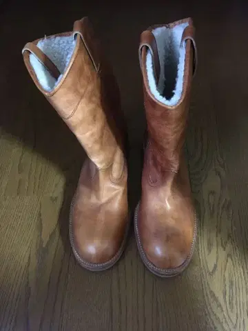 DISCOVERED 브라운 가죽 숏부츠