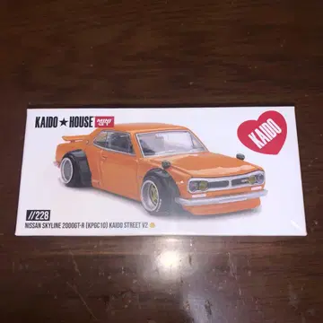 MiniGT Kaido House 228 Nissan 2000GT-R
