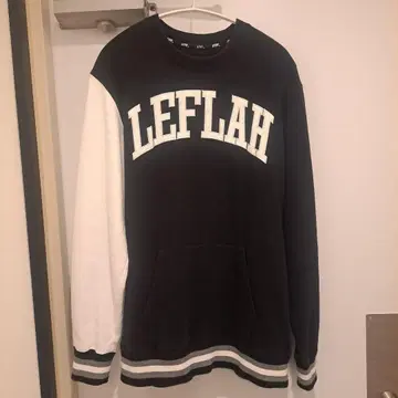 LEFLAH 트레이닝복 블랙/화이트