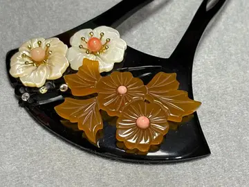 예복부터 멋내기까지 입체 가공 헤어콤 (벚꽃 스와로브스키)